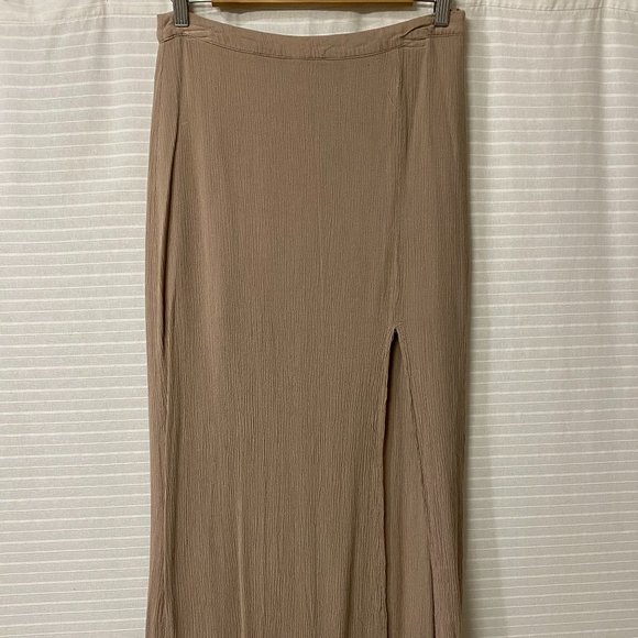 Camel maxi skirt with slit - Picture 1 of 5